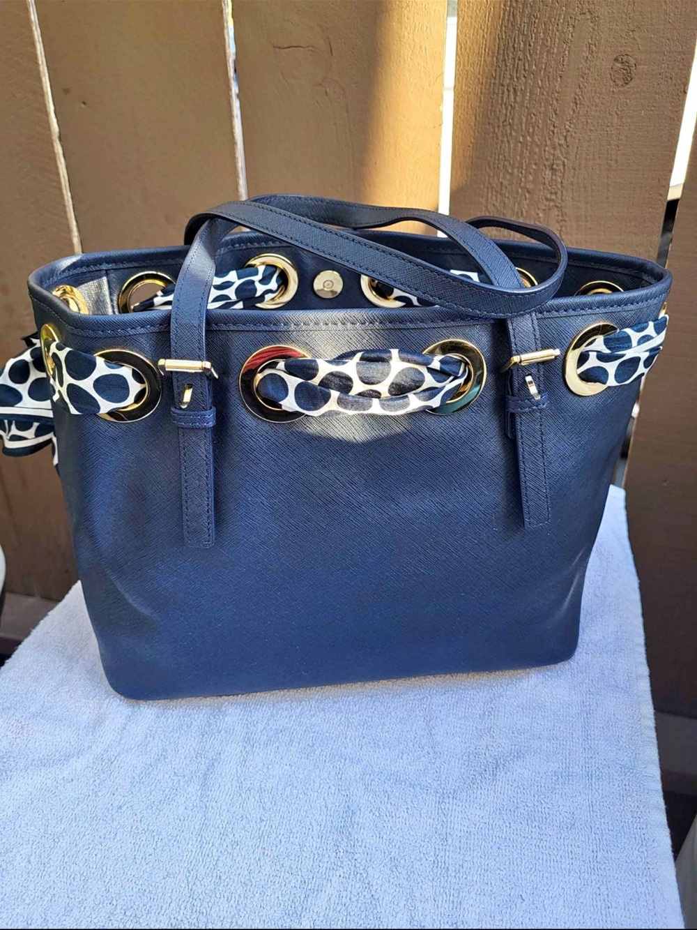 Michael Kors Navy Leather Tote Bag with Gold Hardware - Picture 3 of 5